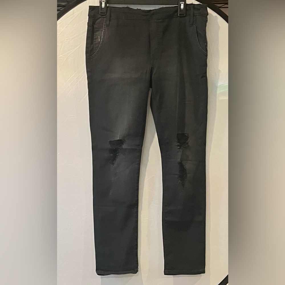 Black Orchid Black Skinny Jeans with Distressed Knees